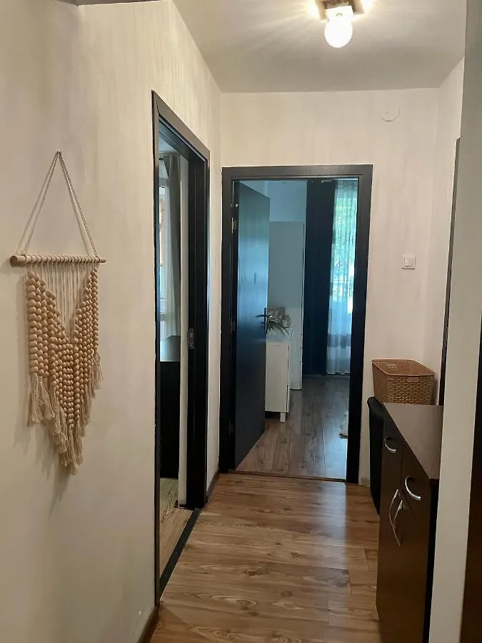 Thias Apartment -Parter, Langa Spitalul Marie Curie Bucharest