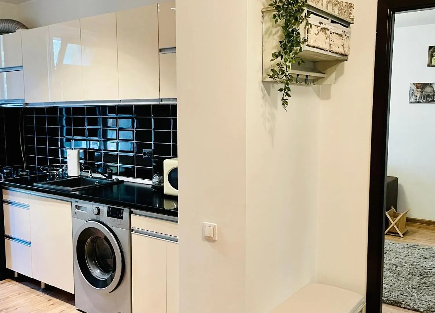 Thias Apartment -Parter, Langa Spitalul Marie Curie Бухарест